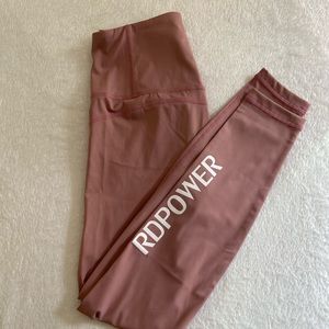 High waisted leggings